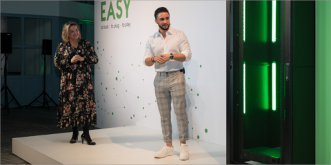 Schneider Electric presenta la nueva serie Easy Rack que amplía la gama de aplicaciones de misión críticas