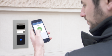 GetFace IP, el intercomunicador de Zennio que facilita la entrega de paquetería en los edificios