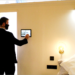 Los profesionales del sector hotelero conocieron las novedades de domótica de Zennio en Interihotel
