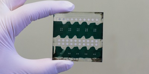 Obtención de energía a partir de la luz con un módulo fotodiodo orgánico para dispositivos IoT