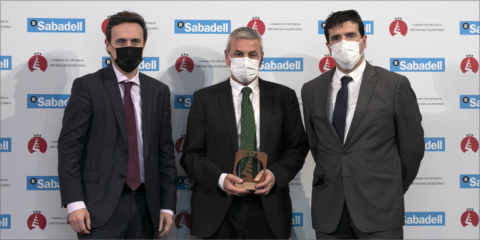 Dinuy recibe el premio a la ‘Empresa PYME Industrial’ por apostar por la innovación y desarrollo de producto
