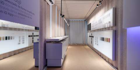 Los nuevos cargadores de vehículos eléctricos y mecanismos conectados de Simon se muestran en Rebuild