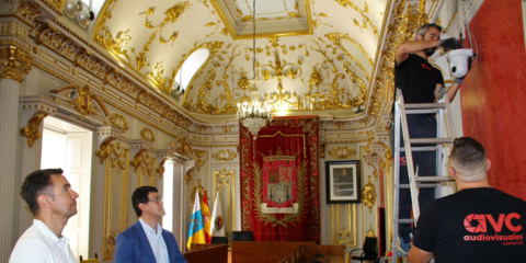 El Salón de Plenos del Ayuntamiento de Las Palmas de Gran Canaria instala cámaras inteligentes
