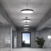 La nueva luminaria redonda Lanos de Zumtobel aporta versatilidad e inteligencia a los espacios