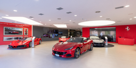 Alumbrado de emergencia e iluminación técnica de Normagrup en el concesionario de Santogal