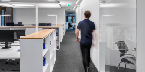 Zumtobel realiza un proyecto de exhibición de iluminación inteligente en el edificio suizo Andreasturm