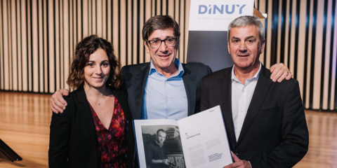 Dinuy presenta el libro conmemorativo del 75 aniversario que recopila su historia