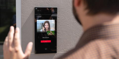 La actualización del OS de 2N facilita la comunicación a personas con problemas de audición 