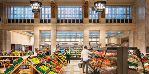 La tienda Interspar en Viena con iluminación de Zumtobel obtiene el premio EuroShop RetailDesign