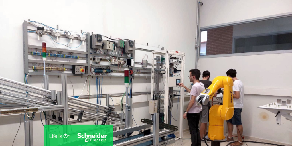 Universidades de Sevilla y León sistema de automatización con Schneider Electric.