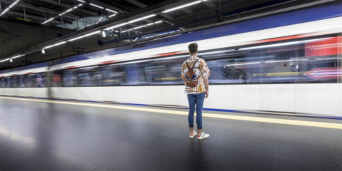 La línea 8 del Metro de Madrid dispone de un sistema de guiado por voz para aumentar la accesibilidad