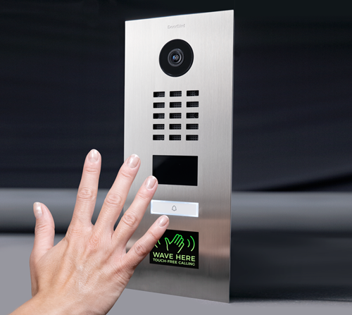 Apertura de puertas segura, sencilla e higiénica con el nuevo módulo de  timbres sin contacto de DoorBird • CASADOMO