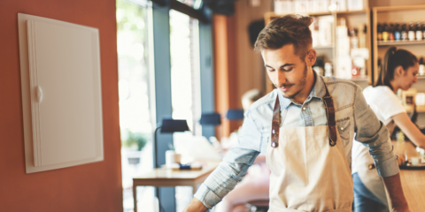 La gama de envolventes y armarios Pragma de Schneider Electric pasa a llamarse PrismaSeT XS