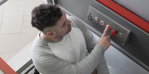 Las ayudas para la accesibilidad en viviendas madrileñas subvencionan la automatización inteligente