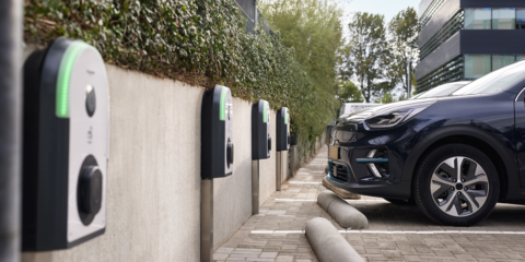 Los cargadores de VE EVlink Pro AC de Schneider Electric pueden integrarse en los sistemas BMS