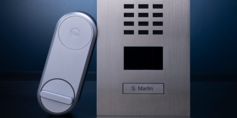 La cerradura inteligente y el sistema de comunicación wifi de Yale, disponibles en la tienda de DoorBird