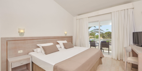 El Hotel Prinsotel La Caleta automatiza las habitaciones con la tecnología de ROBOTBAS