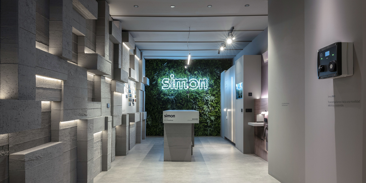 Simon Layout Los mecanismos inteligentes de Simon se muestran en Marbella Design ...