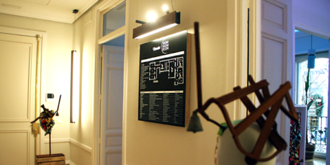 Experiencia interactiva en el espacio domotizado WOW Showroom de Zennio en Madrid