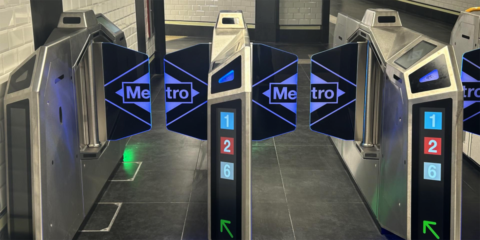 Las estaciones Cuatro Caminos y Reyes Católicos del Metro de Madrid estrenan tornos inteligentes