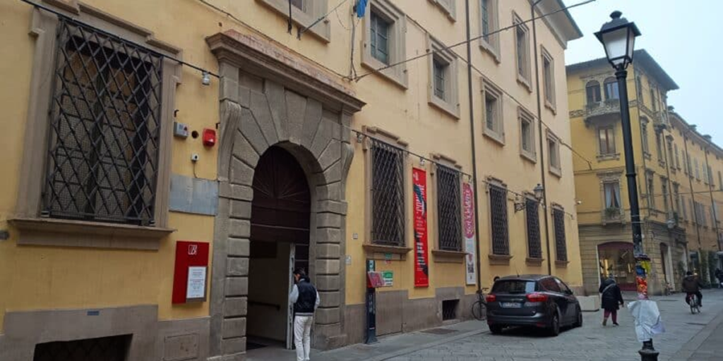 Biblioteca Panizzi, Italia.