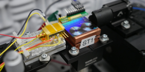 El NIST crea chips compactos que convierten la luz en microondas para mejorar los sistemas de detección
