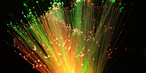 La fibra óptica hasta el hogar alcanzó los 15,6 millones de líneas en febrero