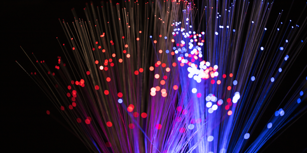 Fibra óptica.