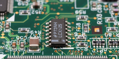 El proyecto NEWPhotonics creará una arquitectura de chips ópticos eficientes para centros de datos