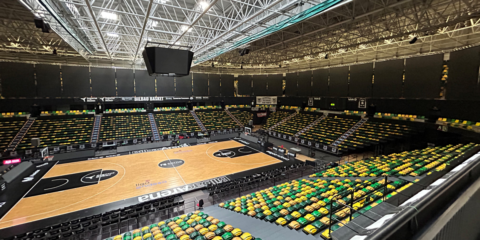 El recinto Bilbao Arena instala un sistema de cortinas enrollables acústicas con tecnología de CHERUBINI para gestionar el aforo y el sonido