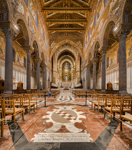 Zumtobel ilumina la Catedral de Monreale en Sicilia