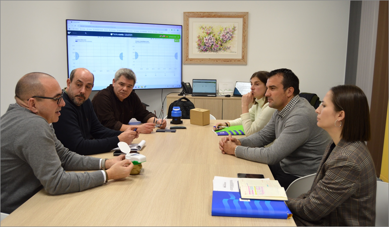 Reunión instalación contadores inteligentes de agua en Sanxenxo.