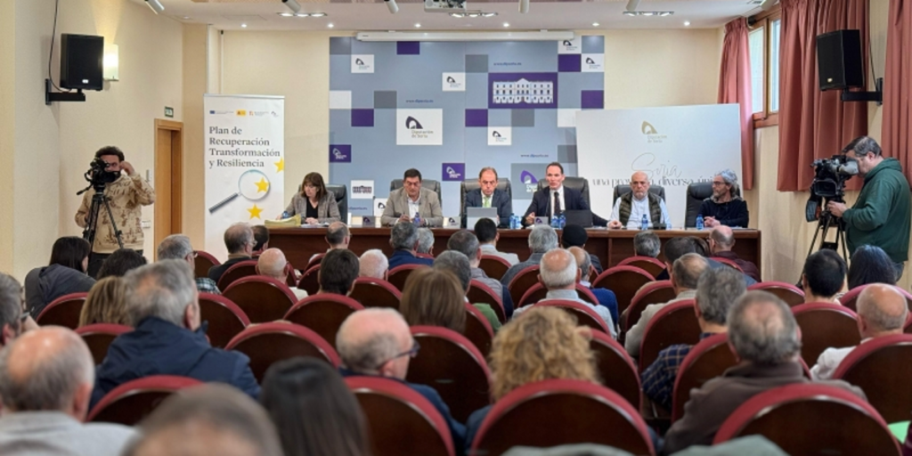 Reunión entre la Diputación Provincial de Soria y los ayuntamientos.