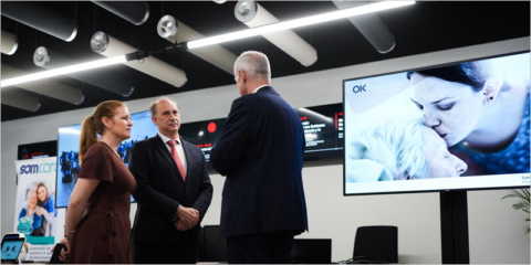 La Comunidad de Madrid renueva los dispositivos de teleasistencia con la última tecnología