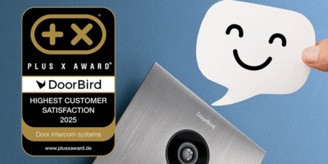 La marca DoorBird es galardonada con el Plus X Award en la categoría de Satisfacción del Cliente