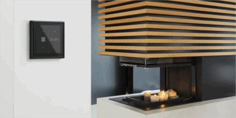 El controlador de estancia LS Touch de Jung integra más funcionalidades en su última actualización