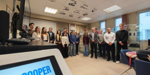 El campus de Gijón inaugura una red privada 5G para la investigación, la docencia y la industria