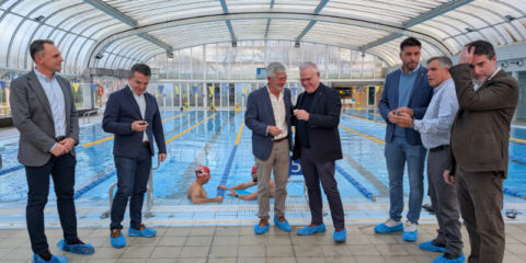 La piscina municipal de Salou se convierte en inteligente con sensores y sistemas digitales