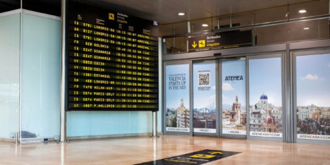 El Aeropuerto de Valencia prueba la realidad aumentada para mejorar la orientación de los pasajeros