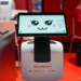 Barcelona despliega los robots sociales ARI para mejorar la atención a personas mayores