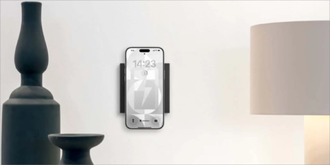El nuevo cargador magnético de Jung para móviles se integra en la pared sin cables visibles