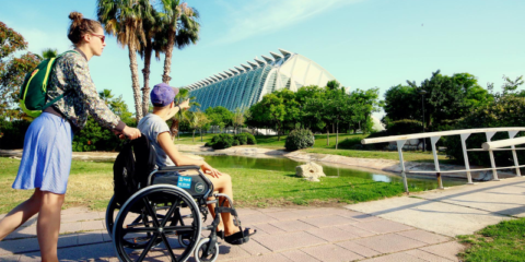 La nueva guía de alojamientos turísticos sostenibles y accesibles destaca la domótica