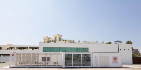 La nueva oficina turística de Valencia en la playa del Cabanyal incluye dispositivos digitales