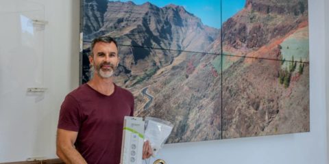 Ahorro energético con enchufes inteligentes y monitorización en espacios públicos de Mogán