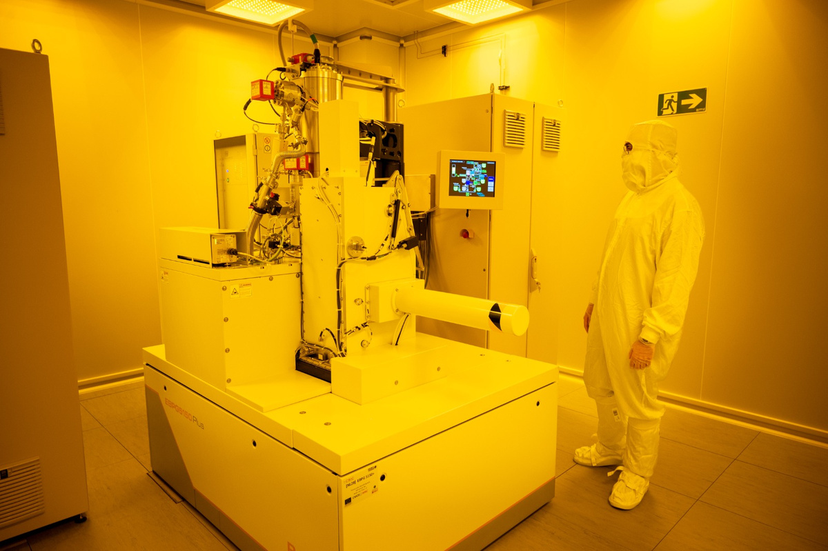 Sala Blanca del IMB-CNM en Barcelona, renovada para fabricar chips, circuitos y dispositivos cuánticos a escala nanométrica