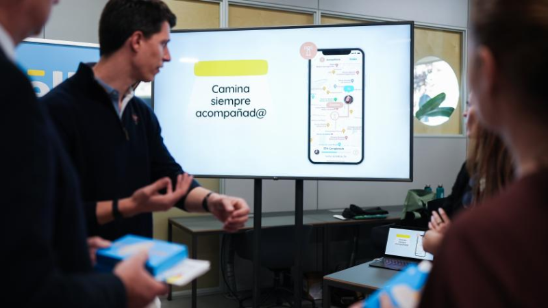 Centro Virtual de Teleasistencia Avanzada Domiciliaria