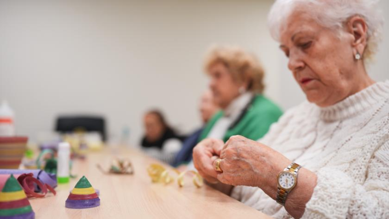 taller con mujeres mayores