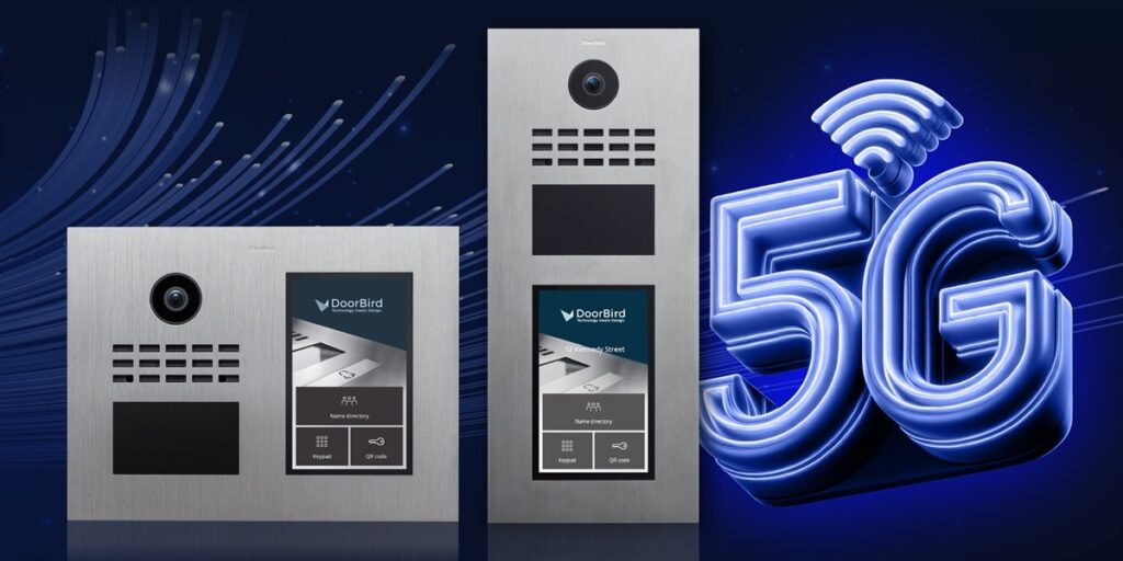 Dos videoporteros IP DoorBird D31x, en formato horizontal y vertical, junto al símbolo 5G sobre fondo azul.