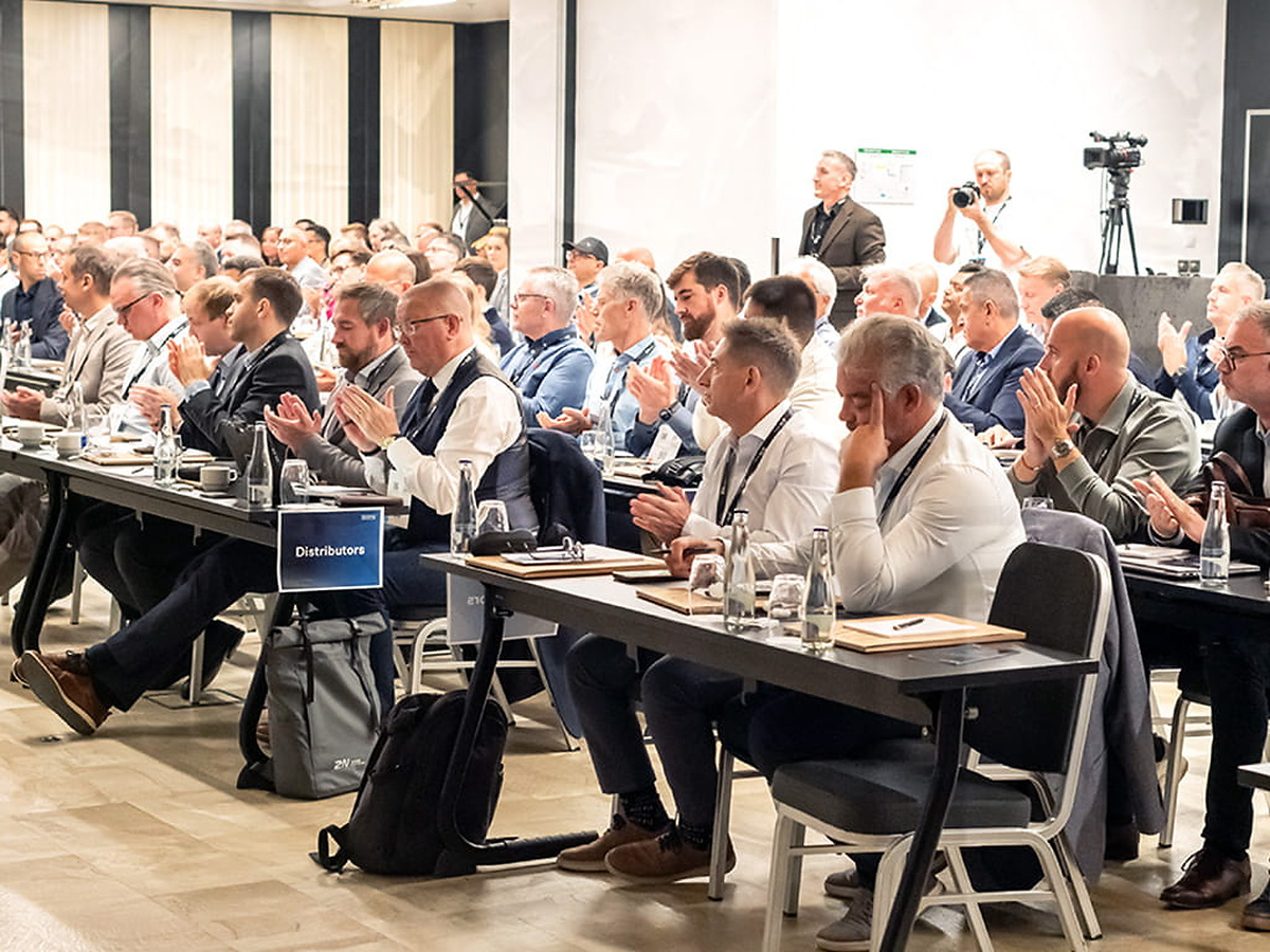 Imagen de la Cumbre de distribuidores de 2N 2026 en Praga, centrada en estrategia, innovación y colaboración con socios